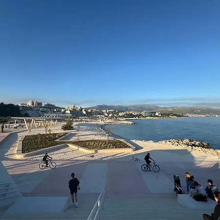 Sun & Palms 아파트