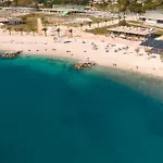 Sun & Palms Апартаменты *